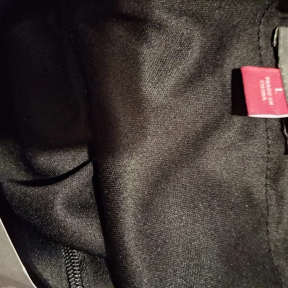 Vince Camuto Black Floral-Print Sequined Skirt Large, 17 Across Waist , 27 Long - Picture 4 of 6